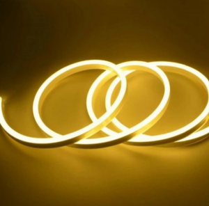 Saiba como combinar luminárias de embutir e fitas de led na decoração